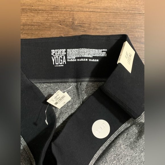 NEW PINK VS YOGA BLING LEGGINGS LARGE NWT - Picture 4 of 6